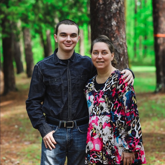 Meet your Posher, Lisa - Picture 9 of 10